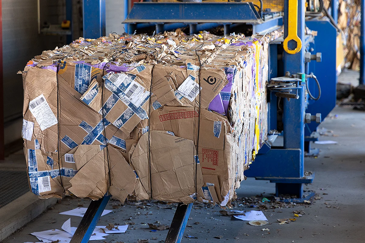 Gjenvinning fra retursortering hos Aksell Logistikk