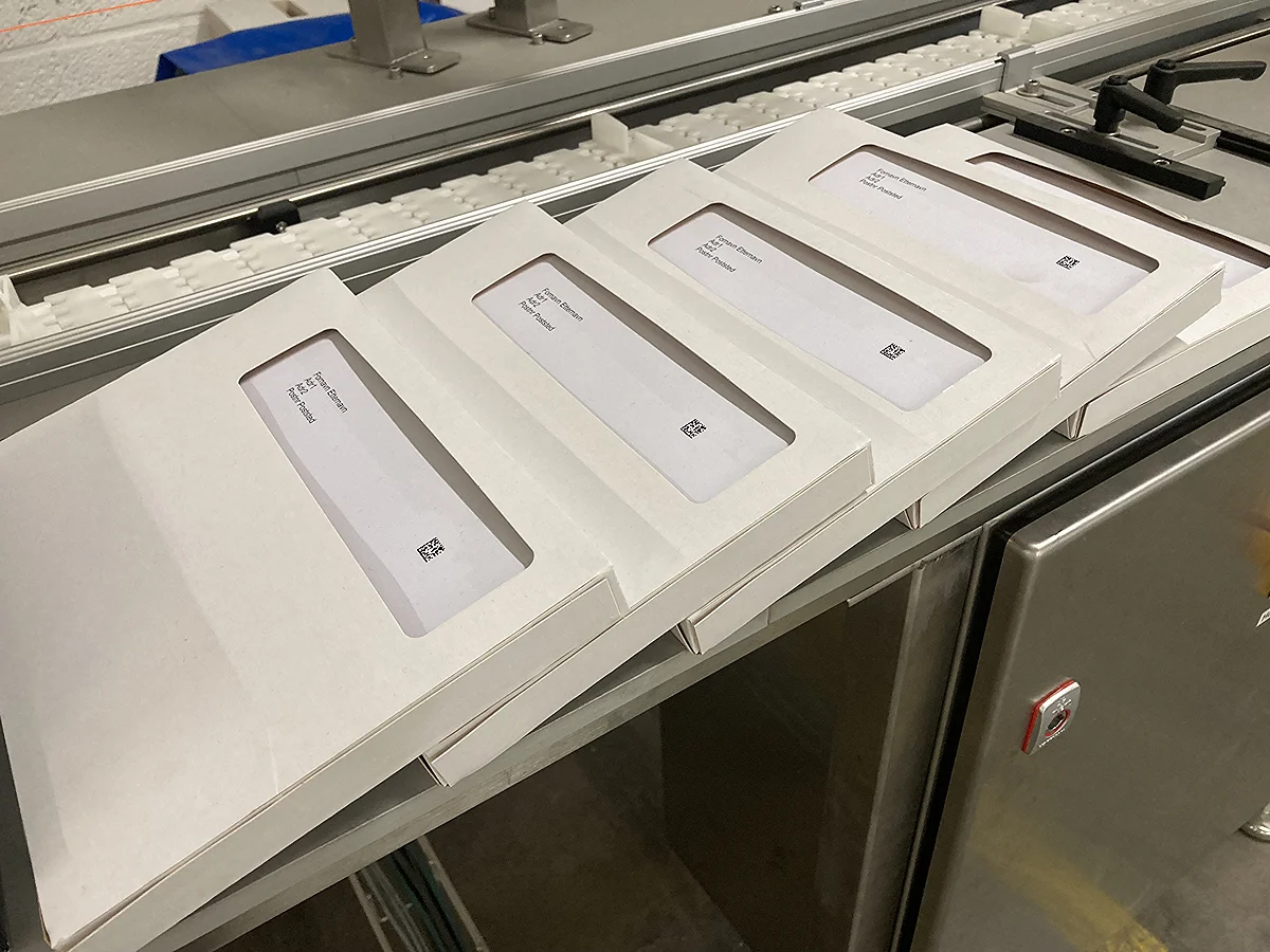 Abonnentspakking i eske med luke