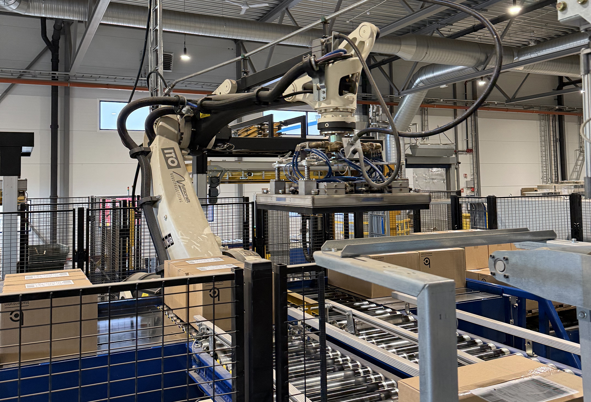 Aksell logistikk lager robot